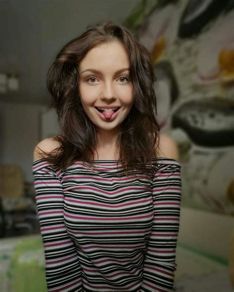 We do not provide dating consultancy but we make best effort to help you start dating. . Chaturbate jennycutey
